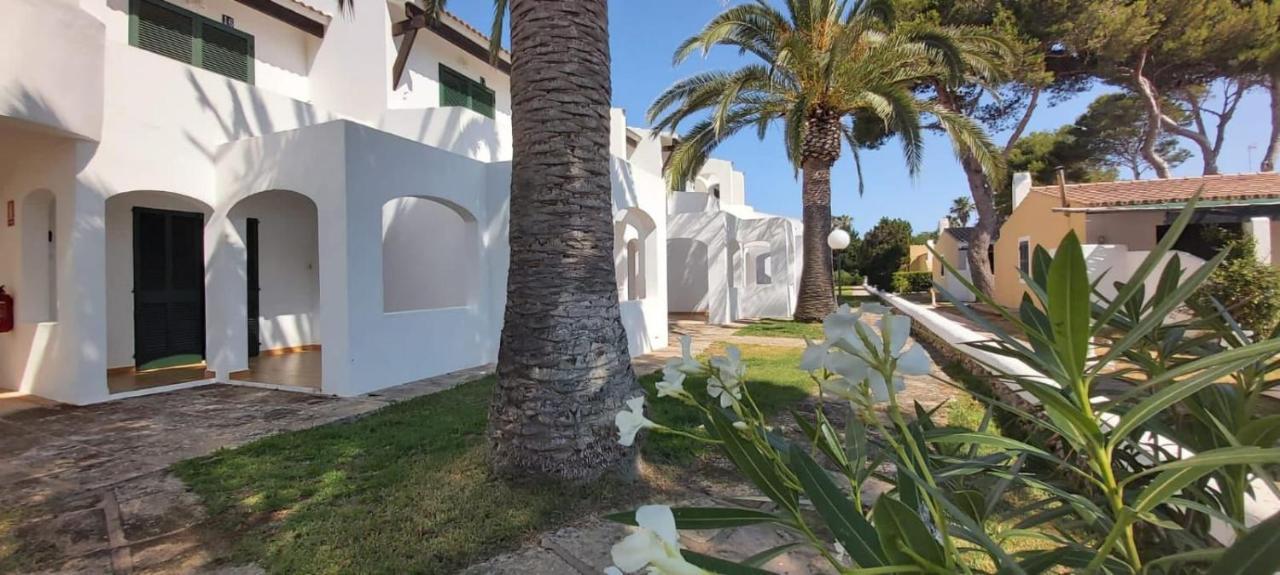 Apartamentos Playa Park Brisas Son Xoriguer Cala' en Bosch Bagian luar foto
