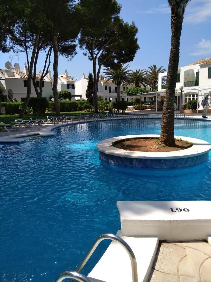 Apartamentos Playa Park Brisas Son Xoriguer Cala' en Bosch Bagian luar foto
