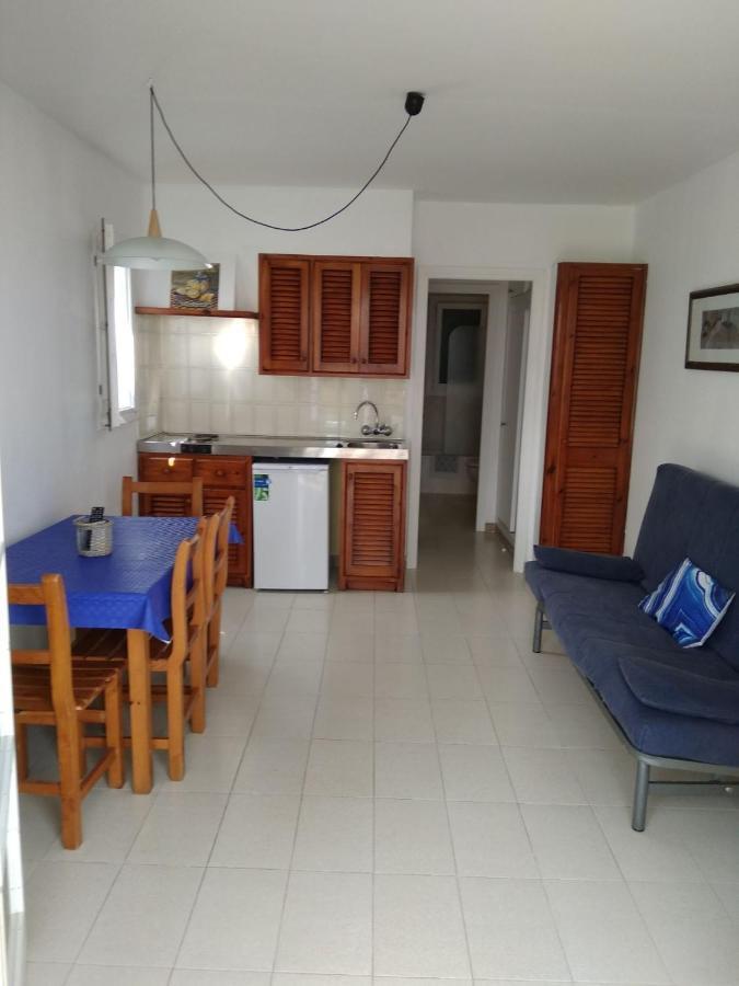Apartamentos Playa Park Brisas Son Xoriguer Cala' en Bosch Bagian luar foto