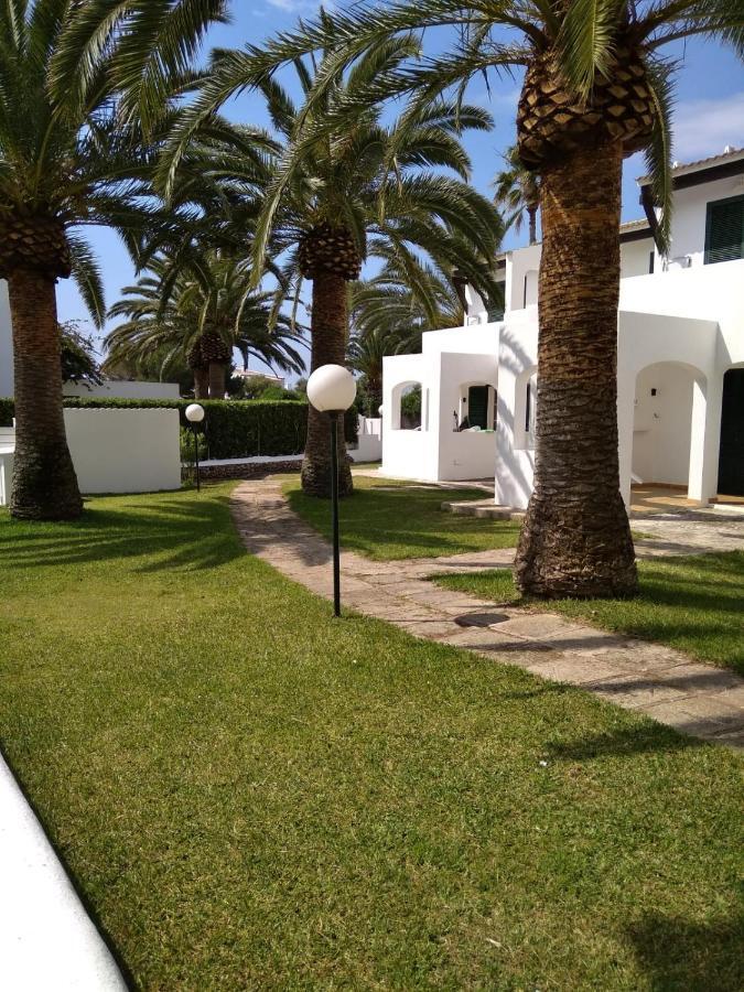 Apartamentos Playa Park Brisas Son Xoriguer Cala' en Bosch Bagian luar foto